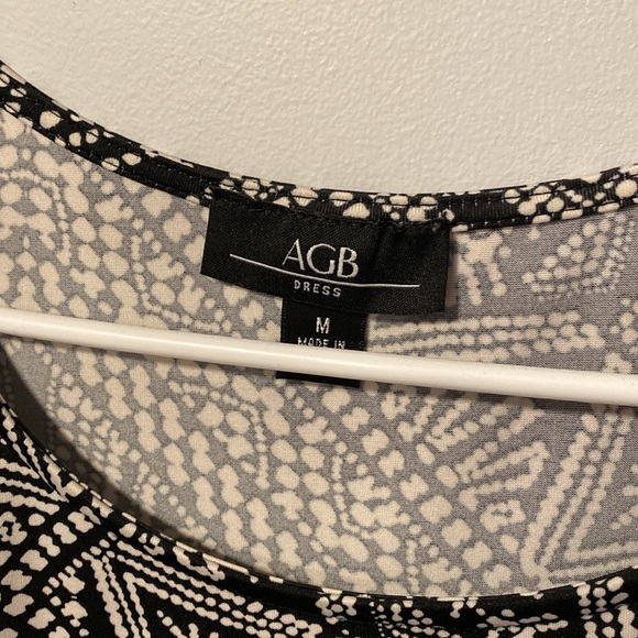 Pattern Dress - Picture 2 of 3